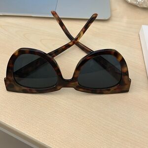 Tortoise Not Standard sunglasses (tuckernuck) A.J. Morgan